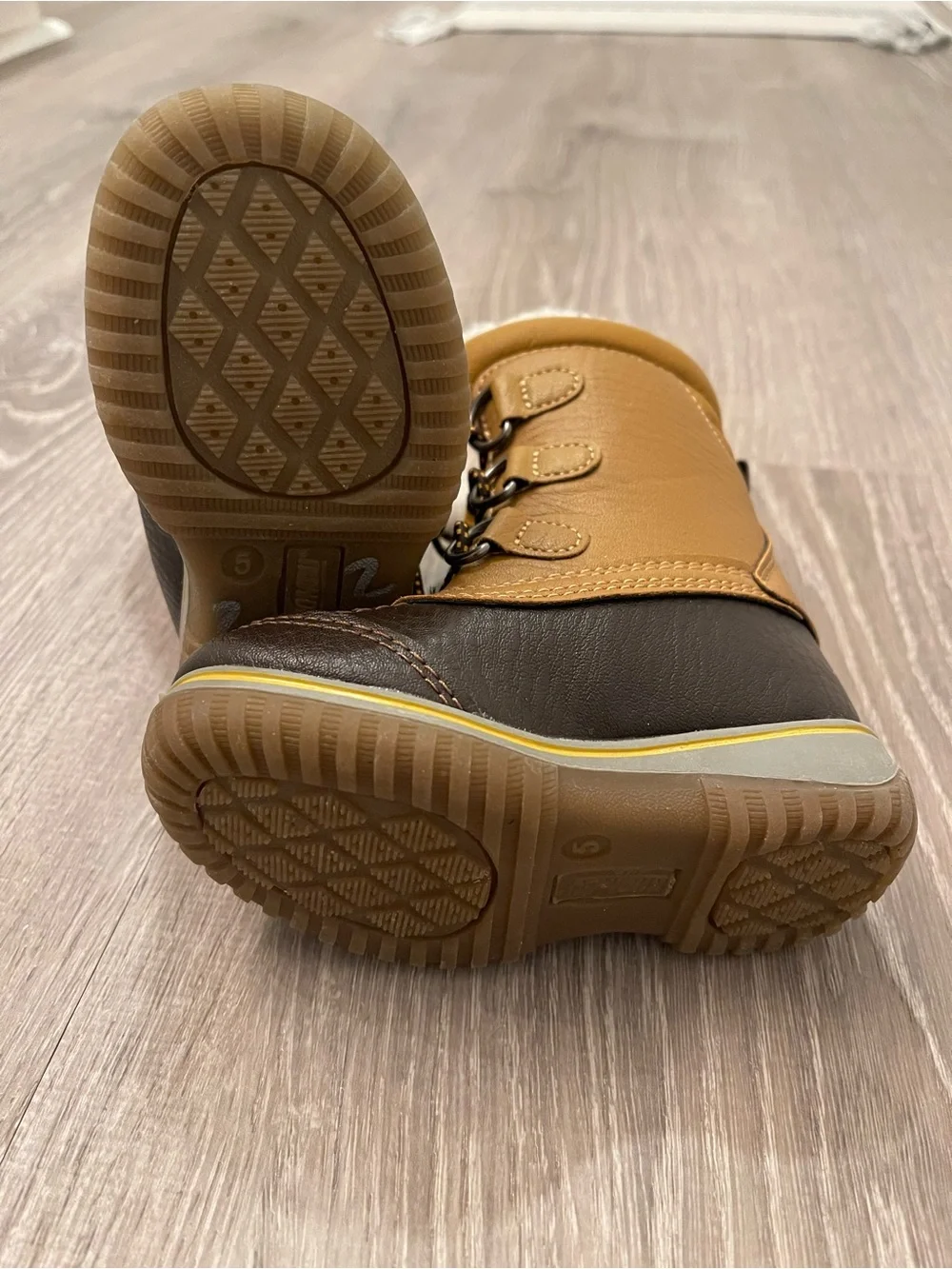 Khombu Brown and Tan Kids Winter boots size 5